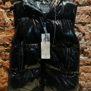 Chaleco charol negro – Seventy