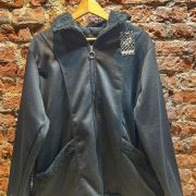 Campera con corderito negra – Mazur