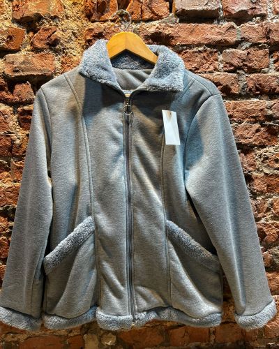 Campera con corderito gris – Mazur