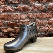 Bota plateada con taco – Keady