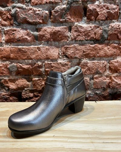Bota plateada con taco – Keady